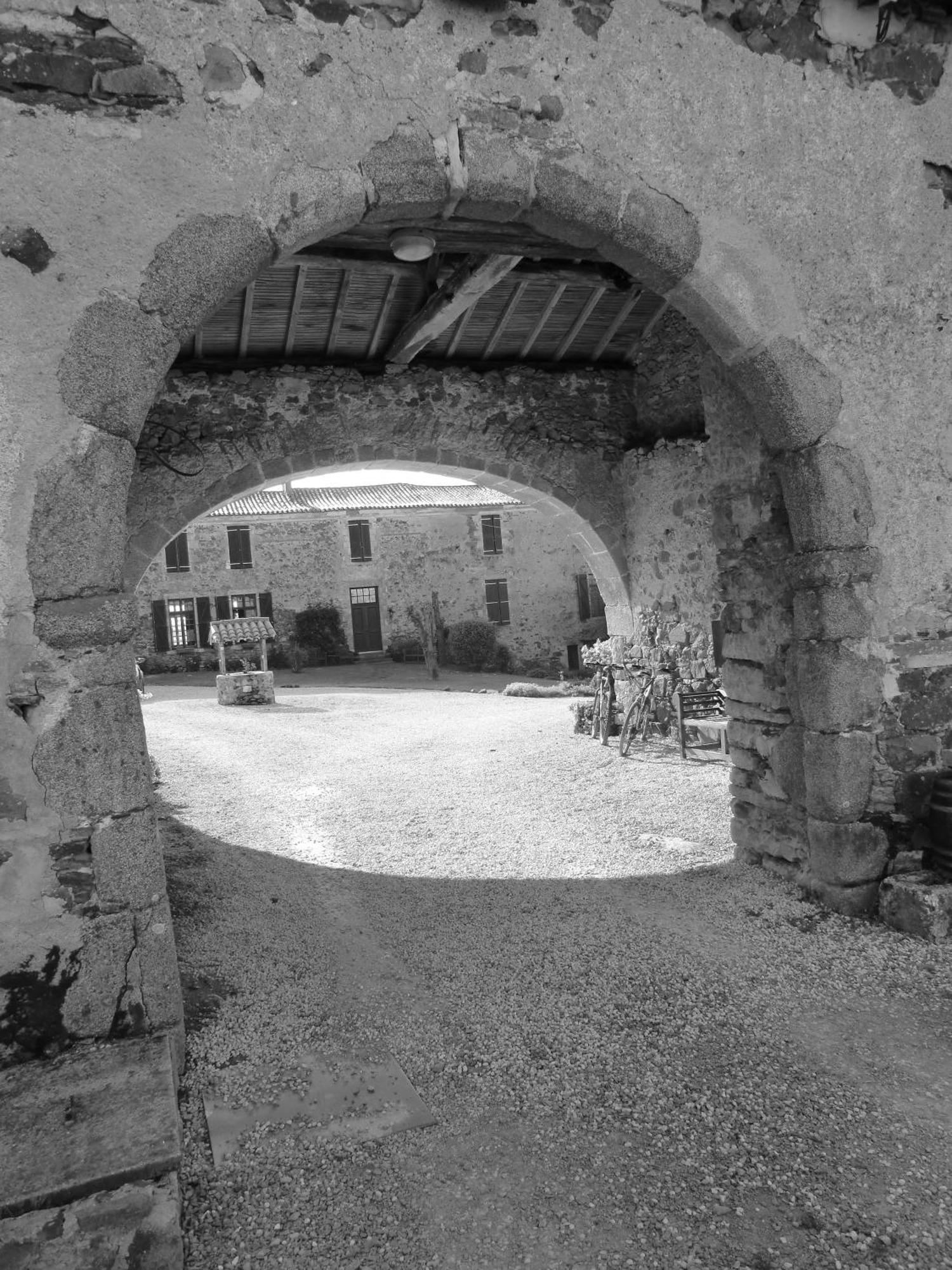 Chambre D'Hote Manoir De La Baudonniere Monsireigne Luaran gambar