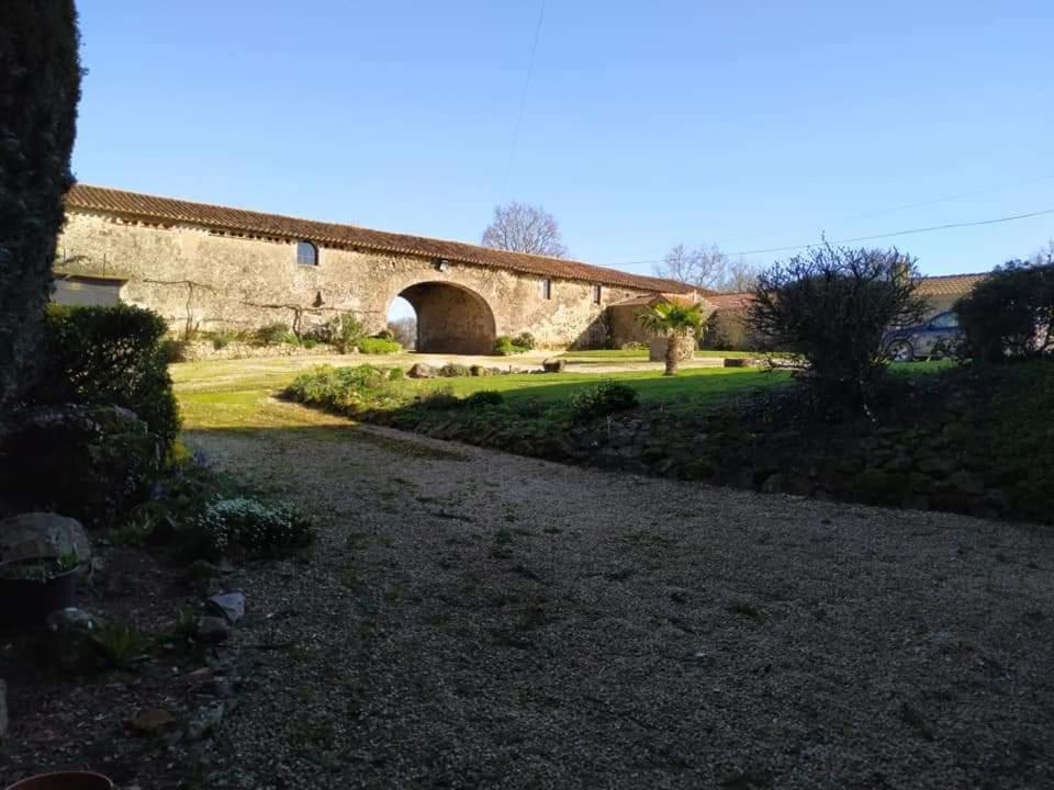 Chambre D'Hote Manoir De La Baudonniere Monsireigne Luaran gambar