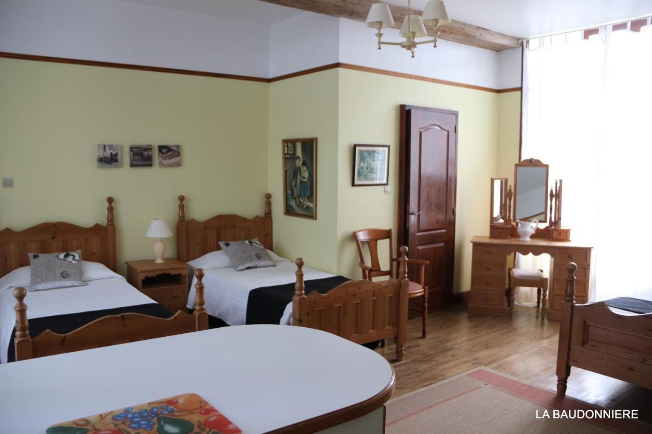 Chambre D'Hote Manoir De La Baudonniere Monsireigne Luaran gambar